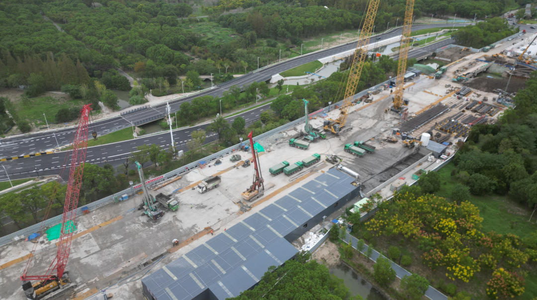 金泰抓斗軌道交通利器賦能上海軌交15號(hào)線奉賢新城崛起